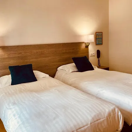 Courbet 3* 주앙레핑