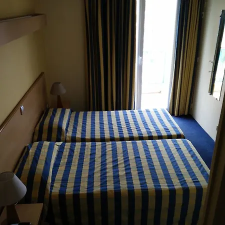 Szálloda Courbet 3*