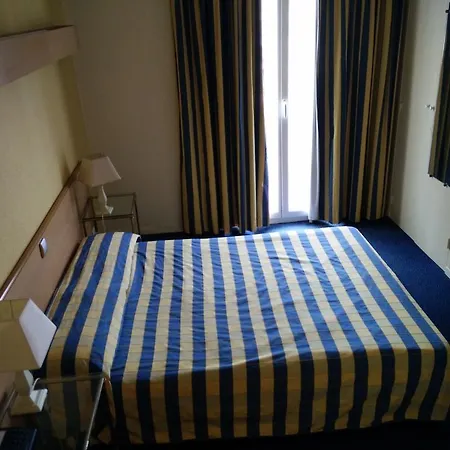 Courbet 3* 주앙레핑