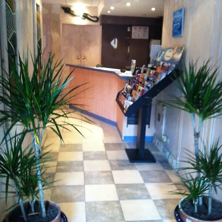 Courbet Szálloda Juan-les-Pins