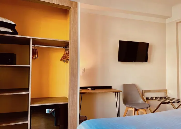 Courbet Hotel 3*