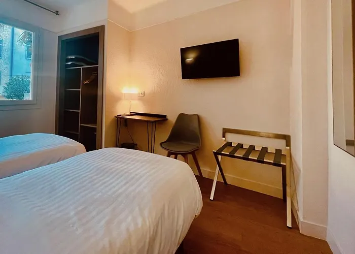 Hotel Courbet 3*