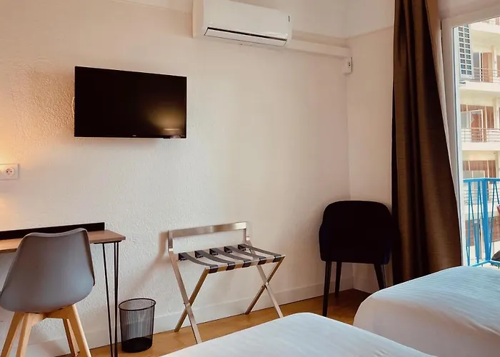 Courbet Hotel 3*