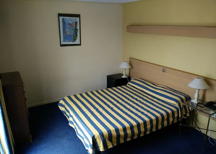 Courbet Hotel