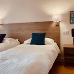 Courbet Hotel