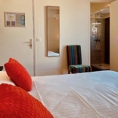 Courbet Hotell 3*
