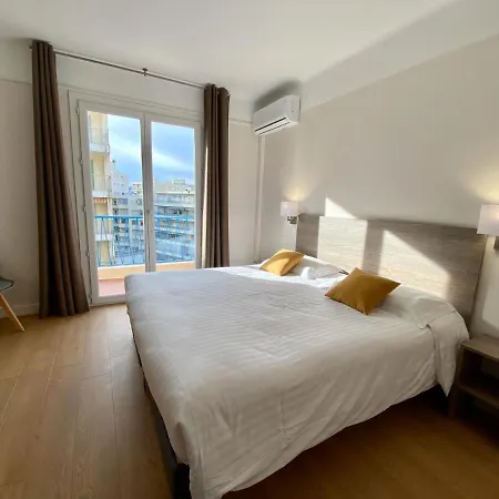 Courbet Hotell Juan-les-Pins
