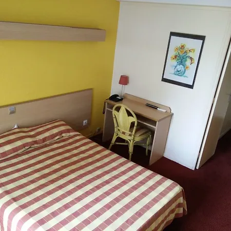 Courbet Otel 3*