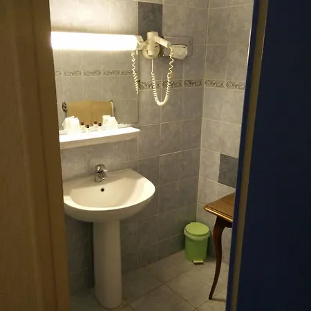 Courbet Hotell Juan-les-Pins