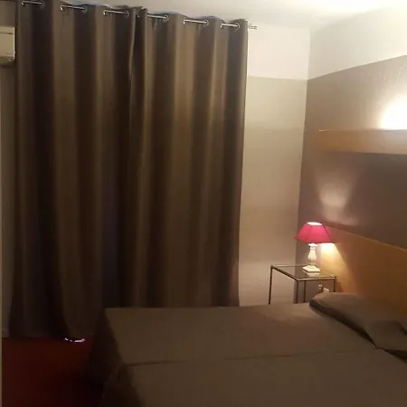 Courbet Hotell 3*